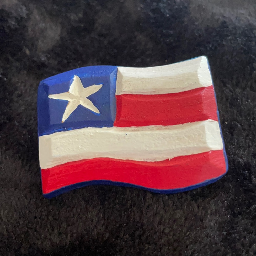 Flag pin